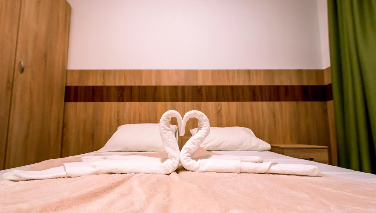Cvse Clubhaz Es Panzio Bed and Breakfast Cegléd Buitenkant foto