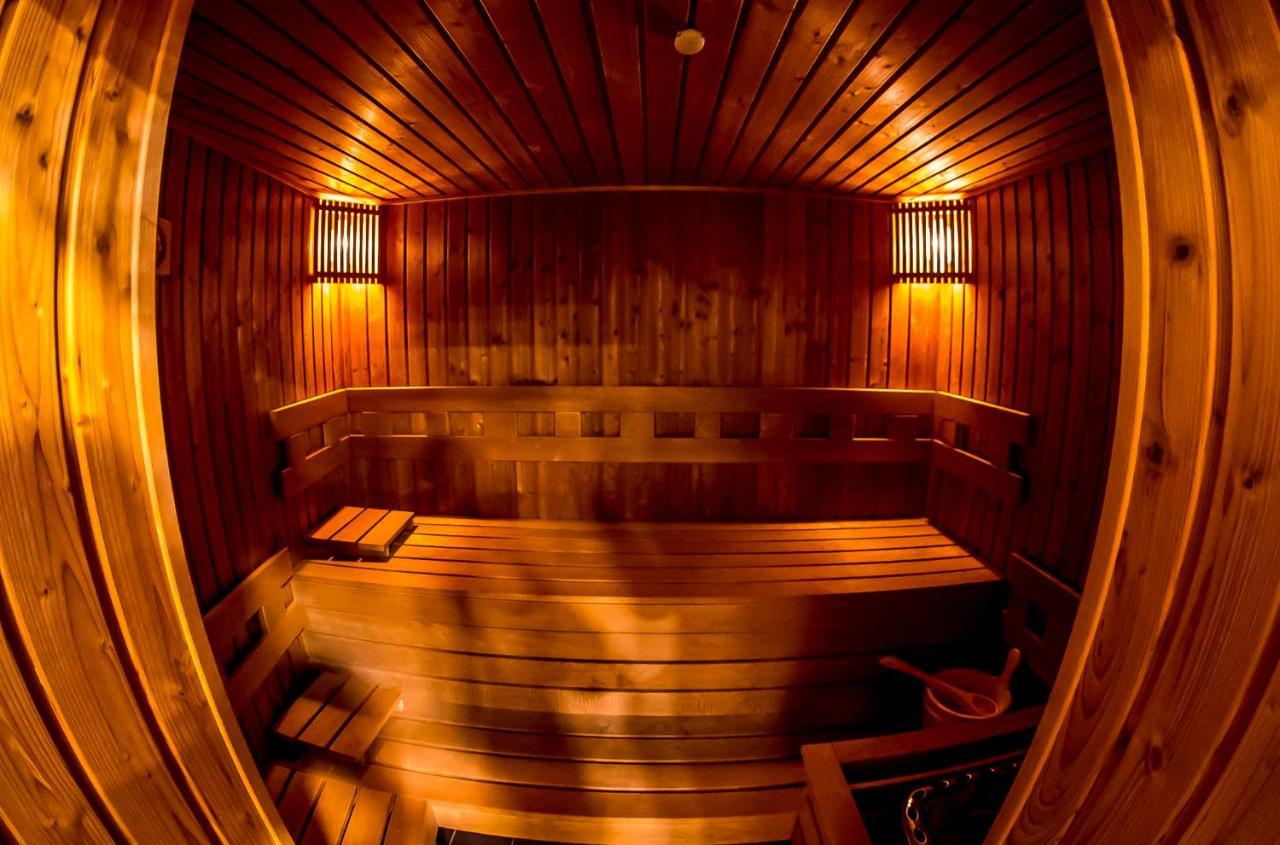 Cvse Clubhaz Es Panzio Bed and Breakfast Cegléd Buitenkant foto