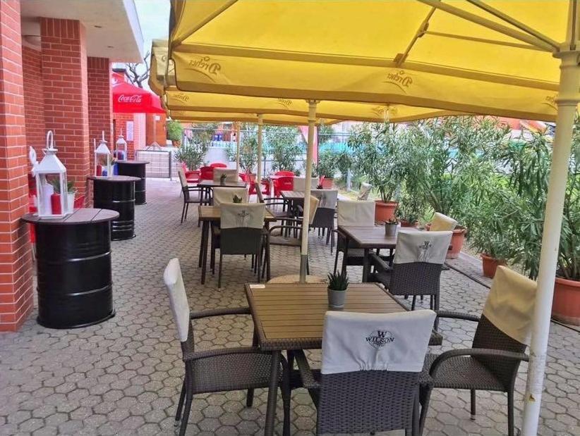 Cvse Clubhaz Es Panzio Bed and Breakfast Cegléd Buitenkant foto
